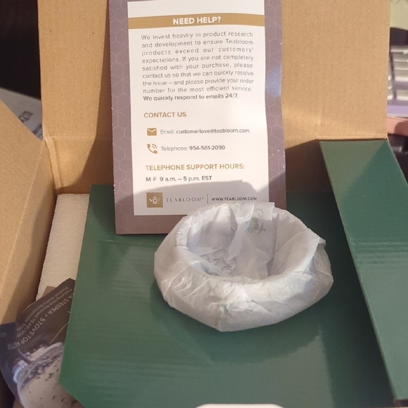 TEABLOOM Clear Glass Teapot with Infuser - Picture 7 of 10